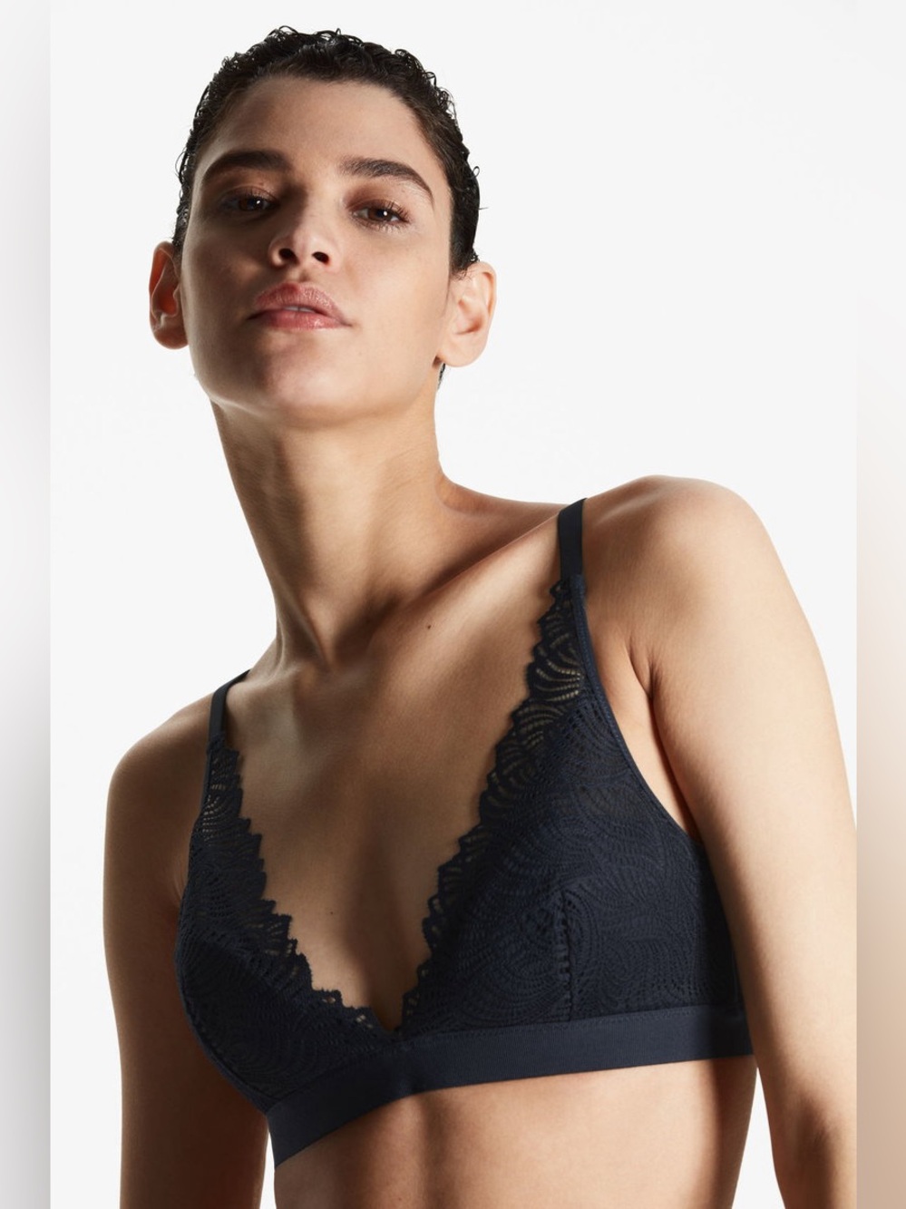 COS Triangle Bra - Picture 3 of 7